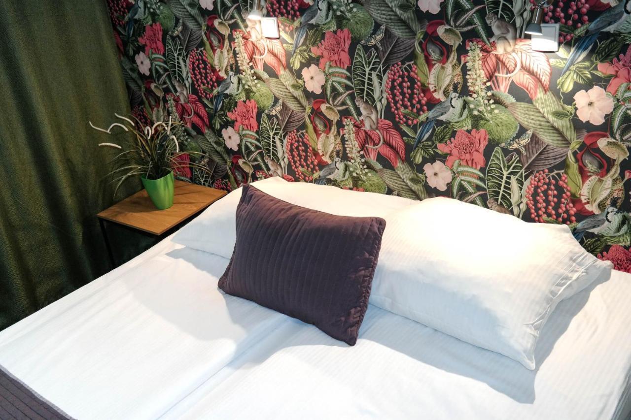 Hotel George Nadarzyn Eksteriør bilde